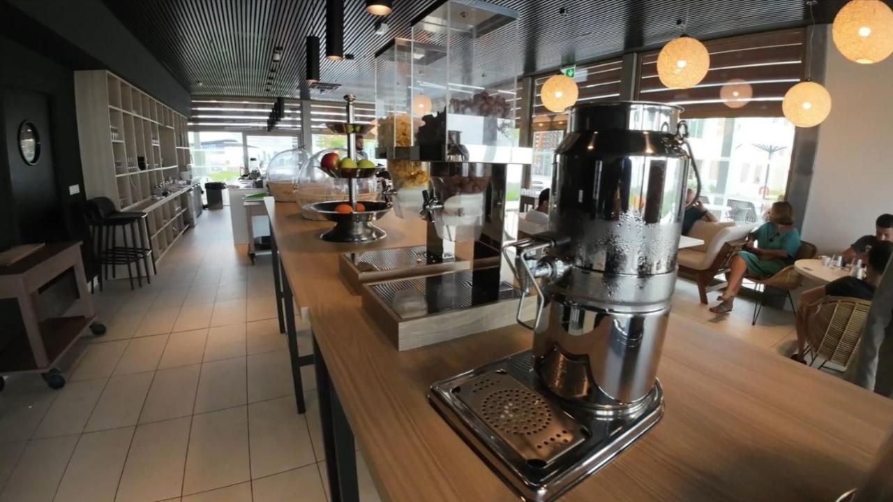 Ibis Styles Mayotte Aeroport Pamandzi 외부 사진